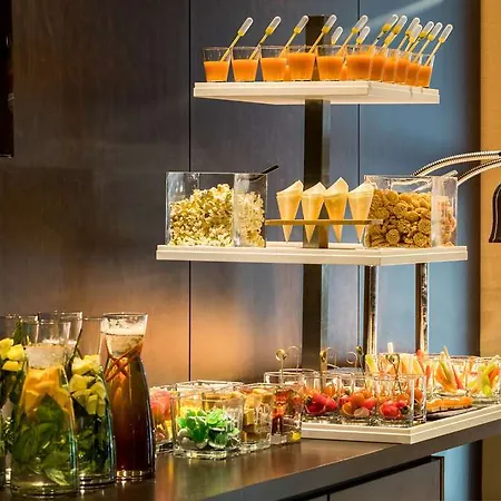 إن إتش دين هاخ 4*