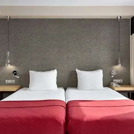 Nh Hotel 4*